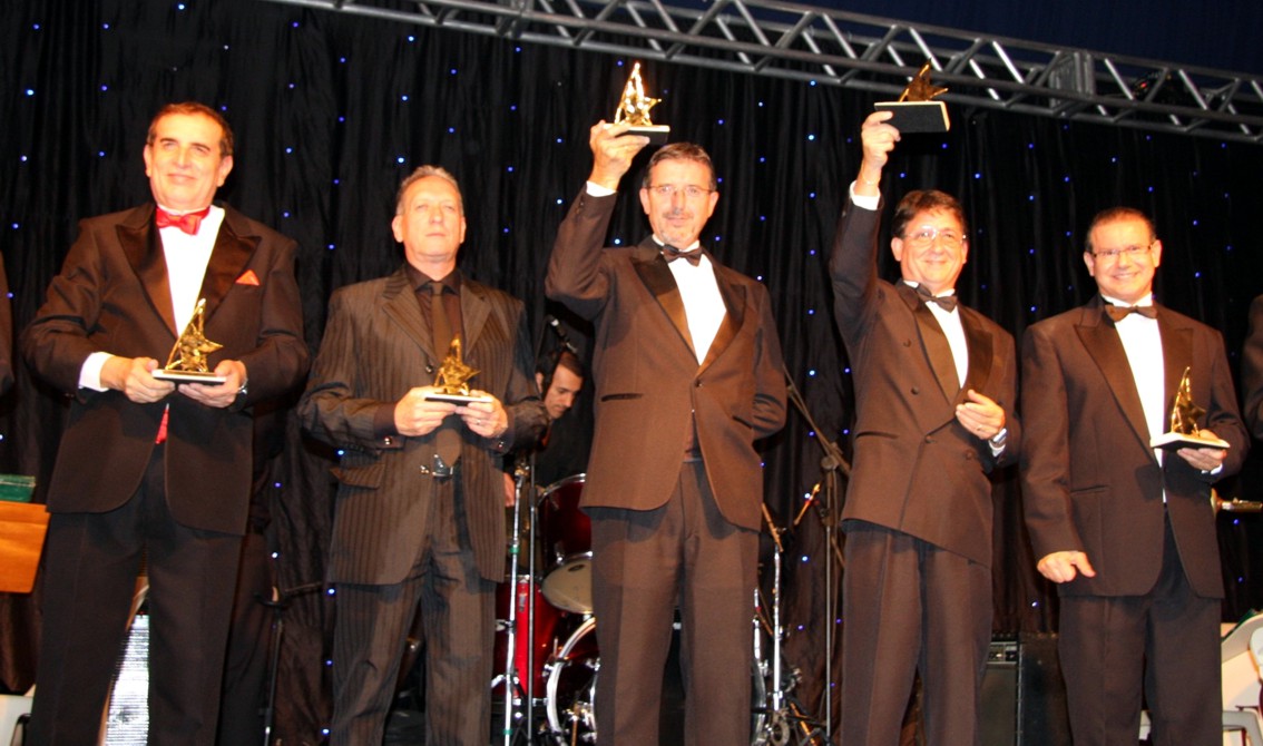 trofeugrupo8.jpg